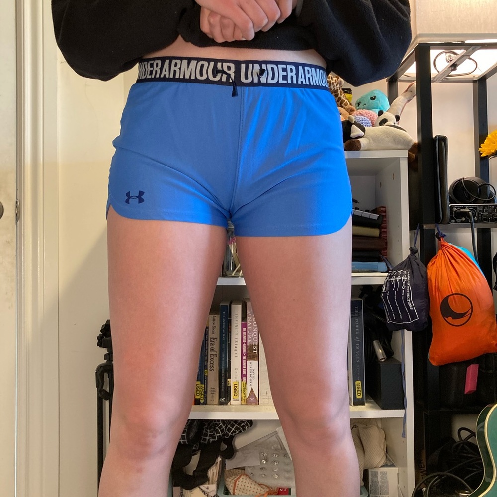 UNDERARMOUR ATHLETIC SHORTS